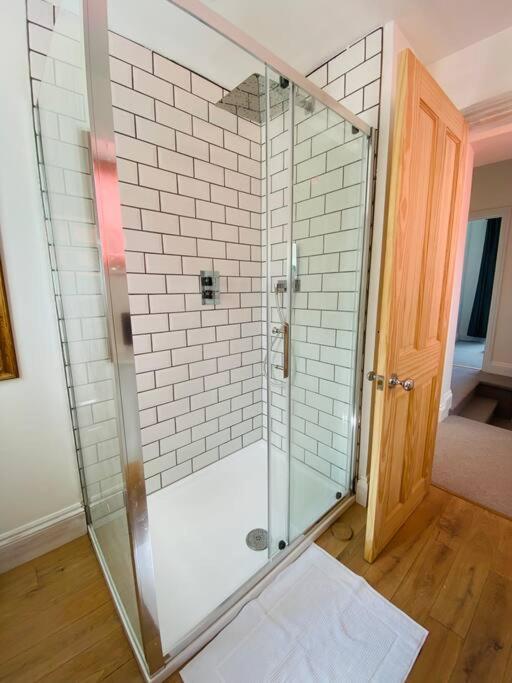 شقة Beautiful 2 Bed End Terrace Victorian Town House ريدروث المظهر الخارجي الصورة