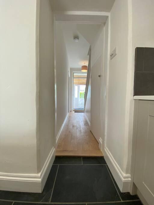 شقة Beautiful 2 Bed End Terrace Victorian Town House ريدروث المظهر الخارجي الصورة